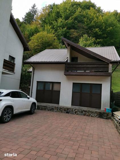 Casă cu Teren 2900 Mp în Central