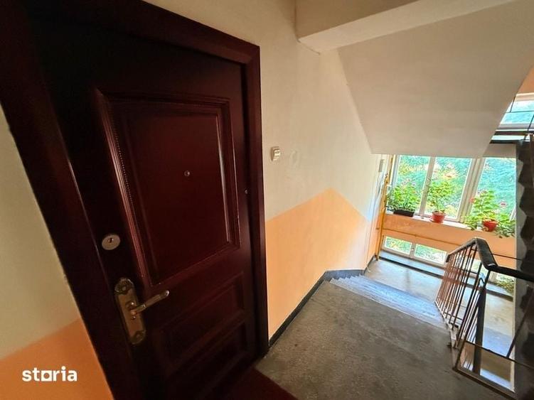 Apartament cu 4 camere decomandat în Central