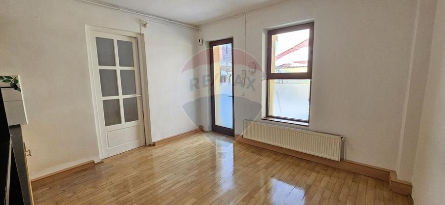 Casă individuală cu 4 camere cu Teren 291 Mp în Andrei Mureșanu