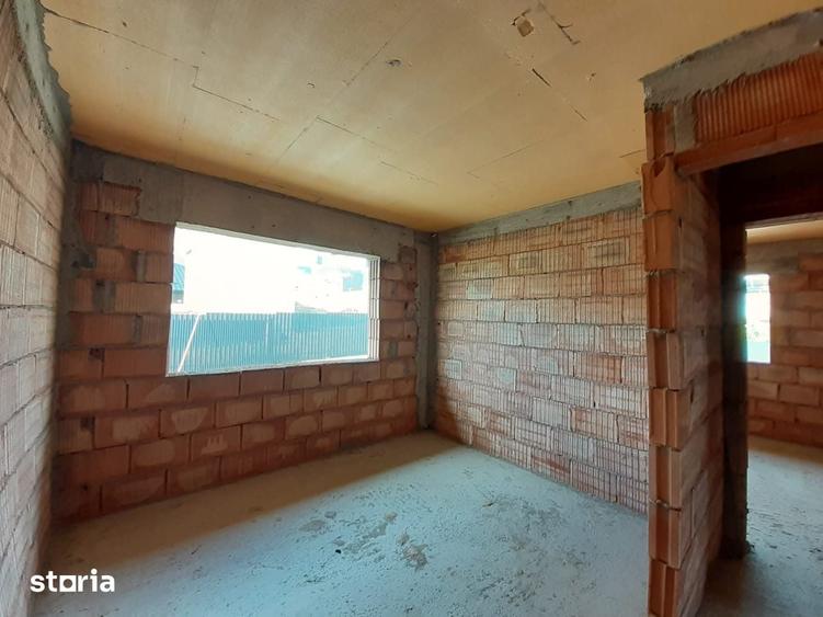 Casă cu 4 camere cu Teren 150 Mp în Valea Lupului