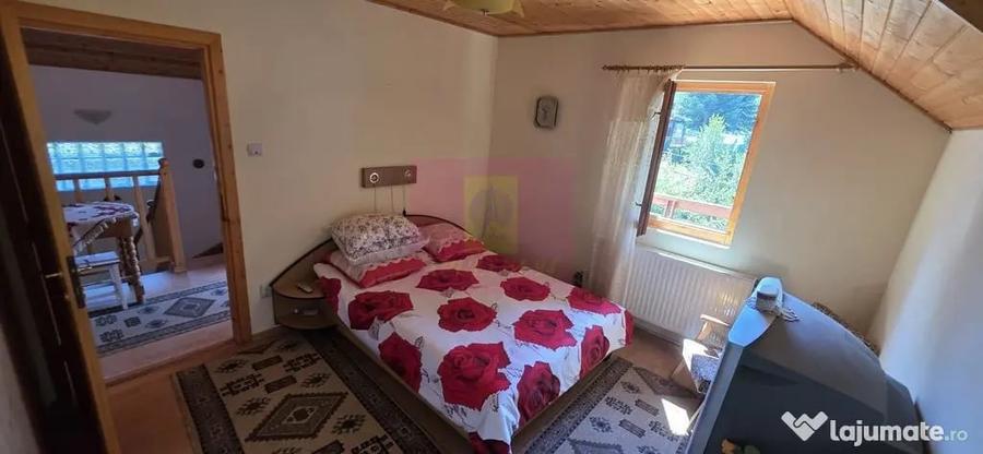 Casă cu 4 camere cu Teren 355 Mp în Central