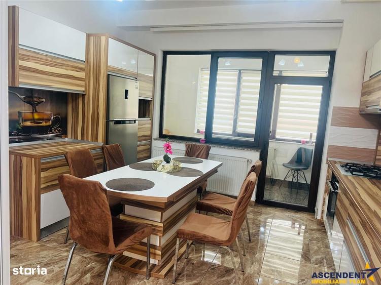 Apartament cu 3 camere, mobilat în Tractorul