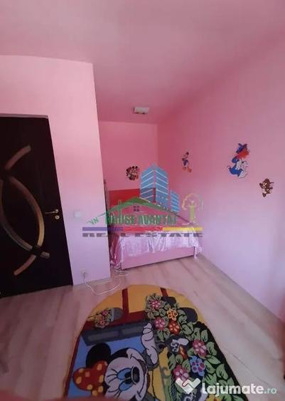 Casă cu 3 camere cu Teren 160 Mp în Golești