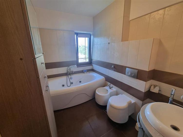 Apartament cu 2 camere decomandat în Tătărași