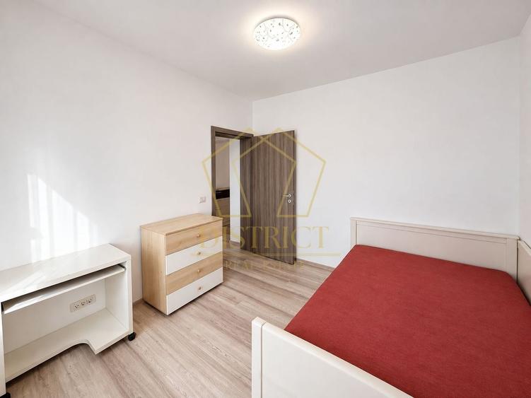 Apartament cu 3 camere semidecomandat, mobilat în Giroc