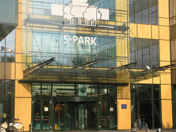 Birou, de 34 mp, în P-ta Presei Libere
