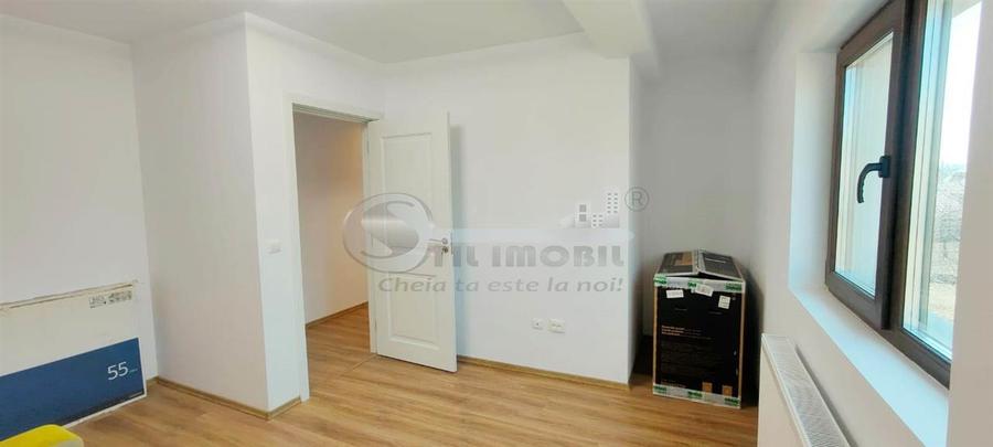 Apartament cu 3 camere decomandat în Cug