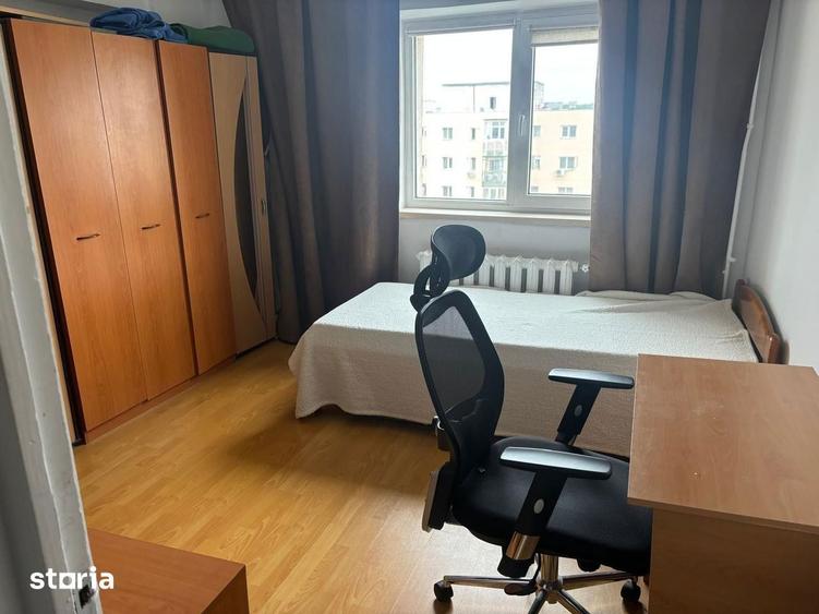 Apartament cu 3 camere decomandat, mobilat în Central