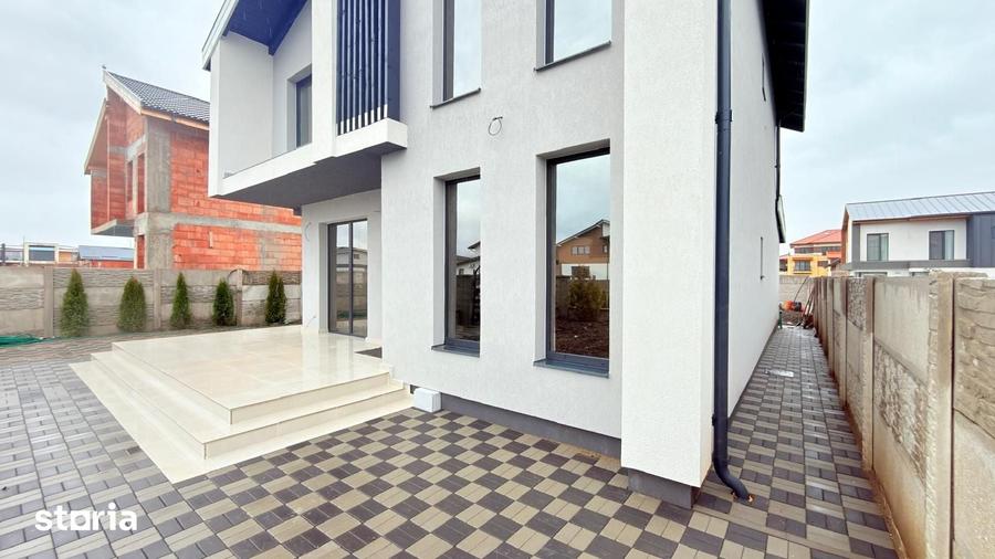 Casă cu 4 camere cu Teren 511 Mp în Cristian