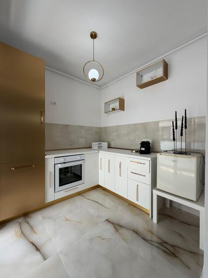 Apartament cu 2 camere semidecomandat, mobilat în Dumbrăvița