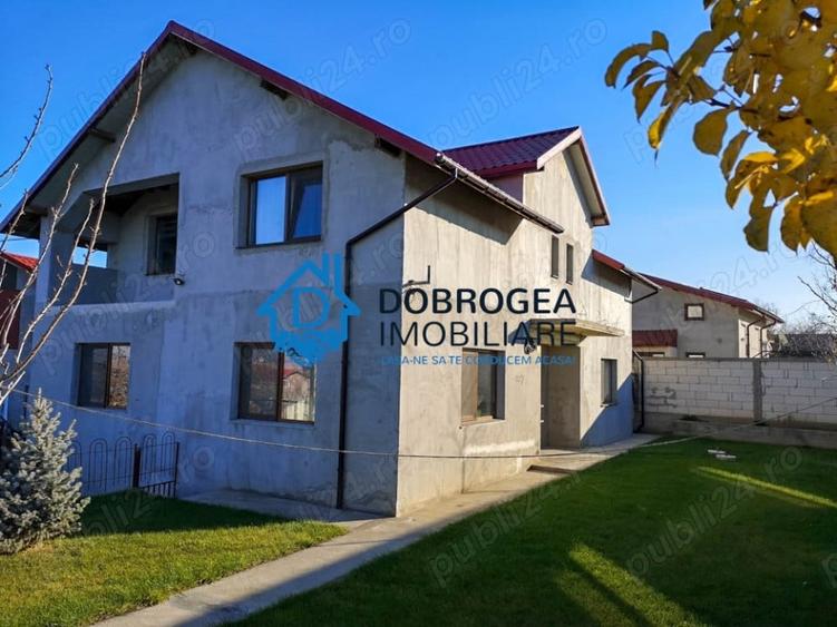 Casă individuală cu 6 camere cu Teren 390 Mp în Mineri