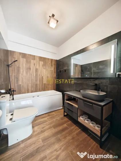 Apartament cu 3 camere decomandat în Titan
