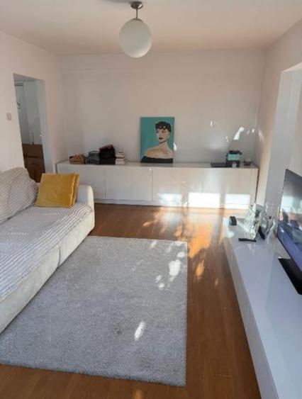 Apartament cu 2 camere semidecomandat în Take Ionescu