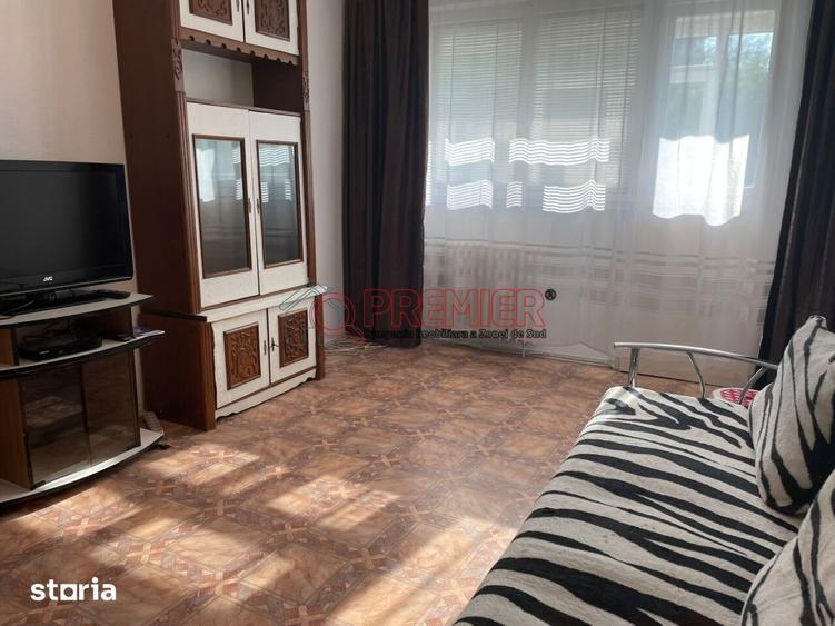 Apartament cu 3 camere în Berceni
