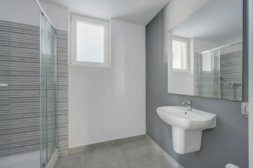 Apartament cu 4 camere decomandat în Nord