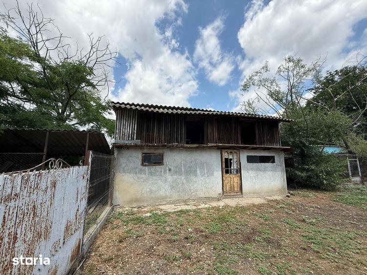 Casă cu 3 camere cu Teren 3753 Mp în Cornățelu
