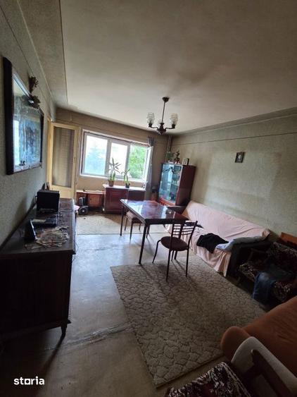 Apartament cu 3 camere decomandat în Rahova
