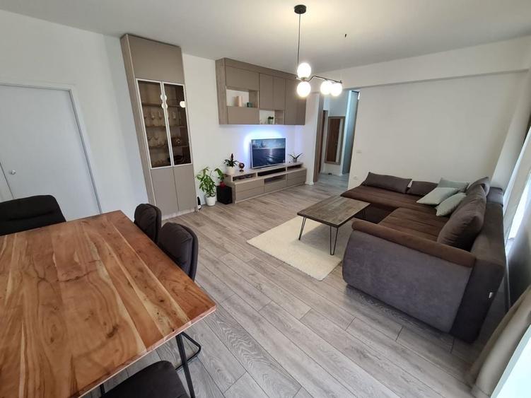 Apartament cu 2 camere decomandat în Aradului