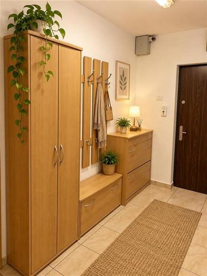 Apartament cu 3 camere decomandat, mobilat în Centrul Civic