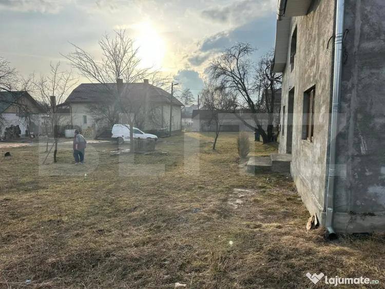 Casă cu 5 camere cu Teren 1000 Mp în Central