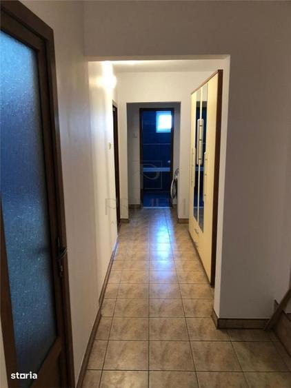 Apartament cu 3 camere decomandat în Baba-Dochia