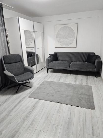 Apartament cu 2 camere decomandat, mobilat în Tei