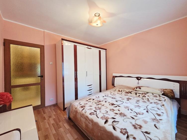 Apartament cu 2 camere decomandat în I. C. Frimu