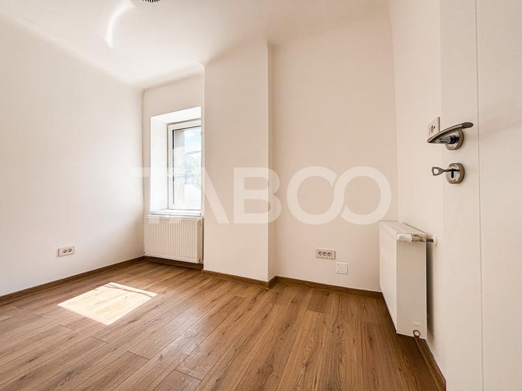 Apartament cu 3 camere semidecomandat, mobilat în Mănăștur