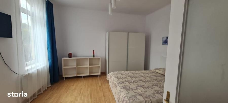Apartament cu 4 camere în Centrul Civic