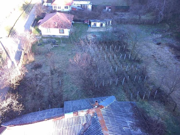 Casă cu 3 camere în Șesuri