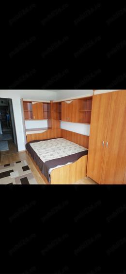 Apartament cu 3 camere decomandat în Glina