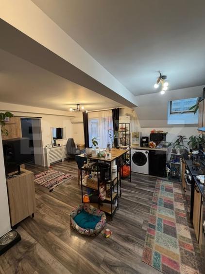 Apartament cu 3 camere semidecomandat, mobilat în Baciu