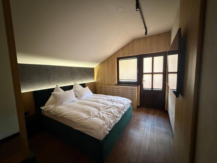 Casă individuală cu 6 camere cu Teren 3400 Mp în Mănăstirea Humorului