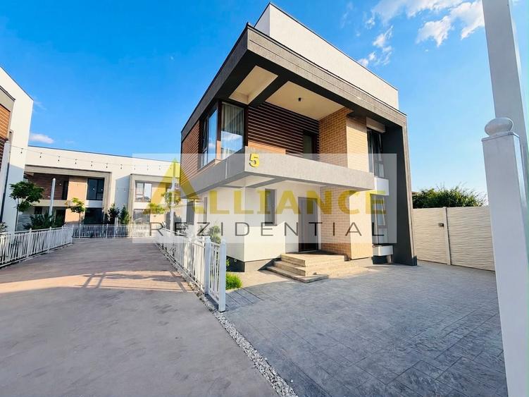 Casă individuală cu 5 camere cu Canalizare în Berceni