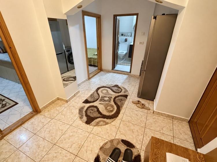Apartament cu 2 camere decomandat în Traian