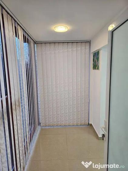 Apartament cu 4 camere decomandat în Central