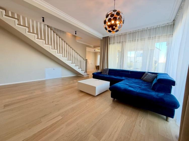 Duplex cu 5 camere cu Canalizare în Dumbrăvița