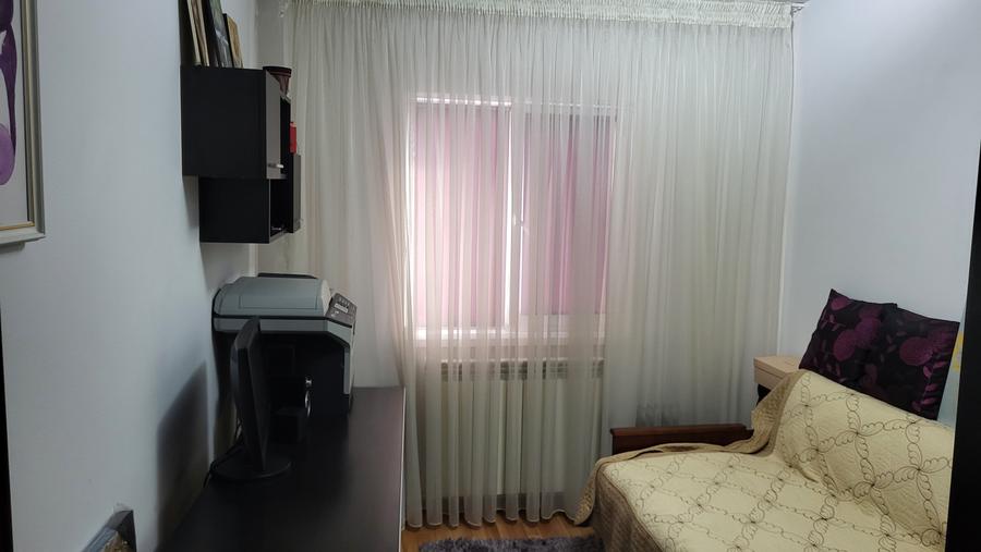 Apartament cu 3 camere decomandat, mobilat în Central
