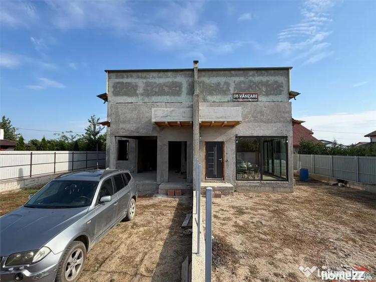 Casă cu 4 camere cu Teren 250 Mp în Vânători