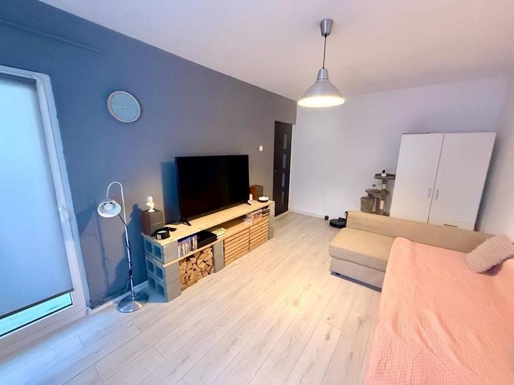 Apartament cu 2 camere decomandat în Exterior Vest
