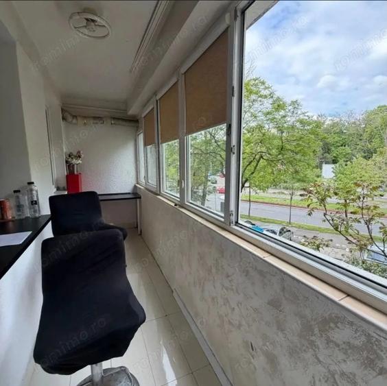 Apartament cu 2 camere semidecomandat, mobilat în Giulești