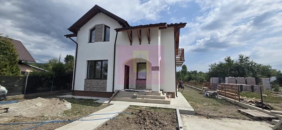 Vila cu 4 camere de vanzare in Brebu - 4