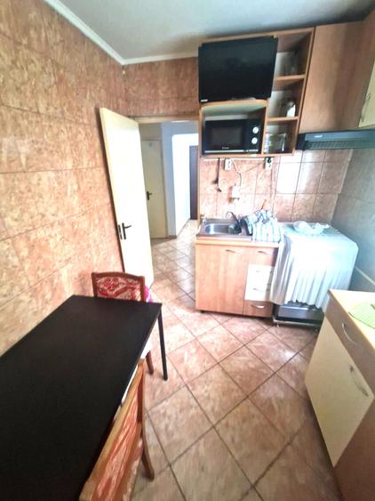 Apartament cu 2 camere decomandat în Drumul Taberei