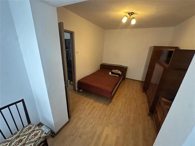 Apartament cu 2 camere semidecomandat în Circumvalațiunii