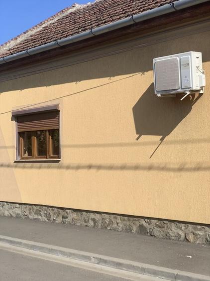 Casă cu 2 camere decomandat în Drăgășani