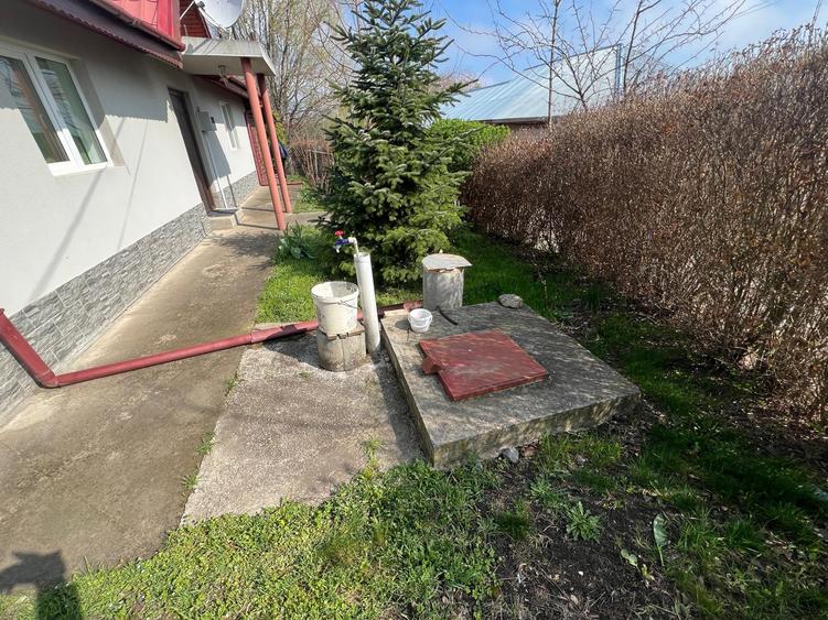 Casă individuală cu 3 camere cu Garaj în Gruiu