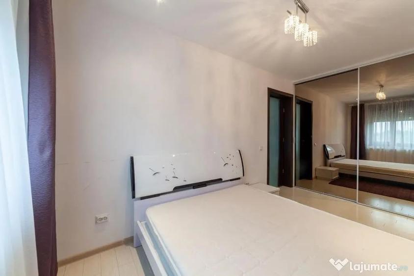 Apartament cu 3 camere semidecomandat în Mărășești