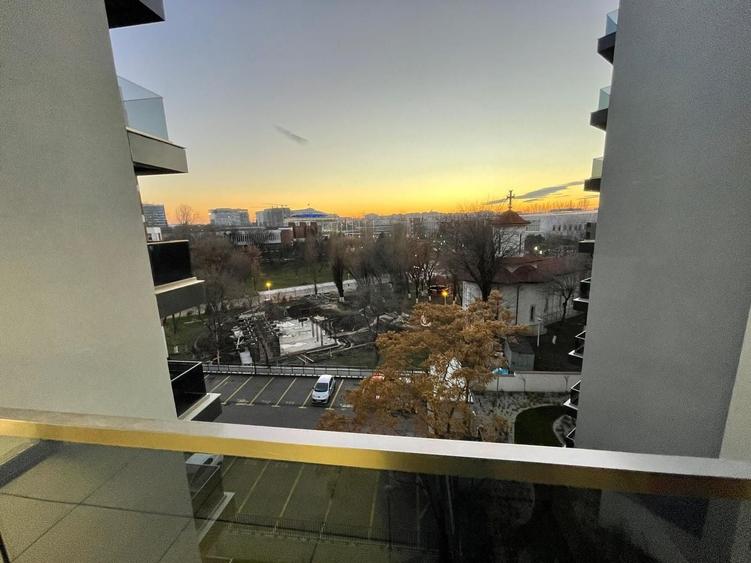 Apartament cu 2 camere semidecomandat în Politehnica