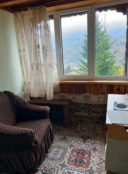 Duplex cu 10 camere cu Teren 400 Mp în Bușteni
