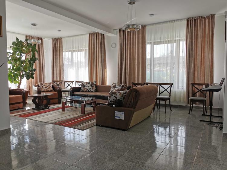 Casă cu 4 camere în Goicea